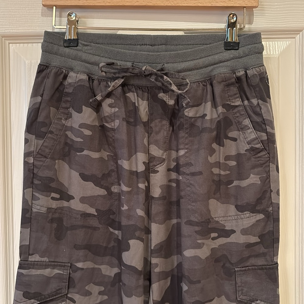 Gap Camo Cargo Joggers